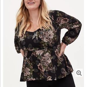 BLACK SKULL FLORAL CREPE SWEETHEART PEPLUM BLOUSE